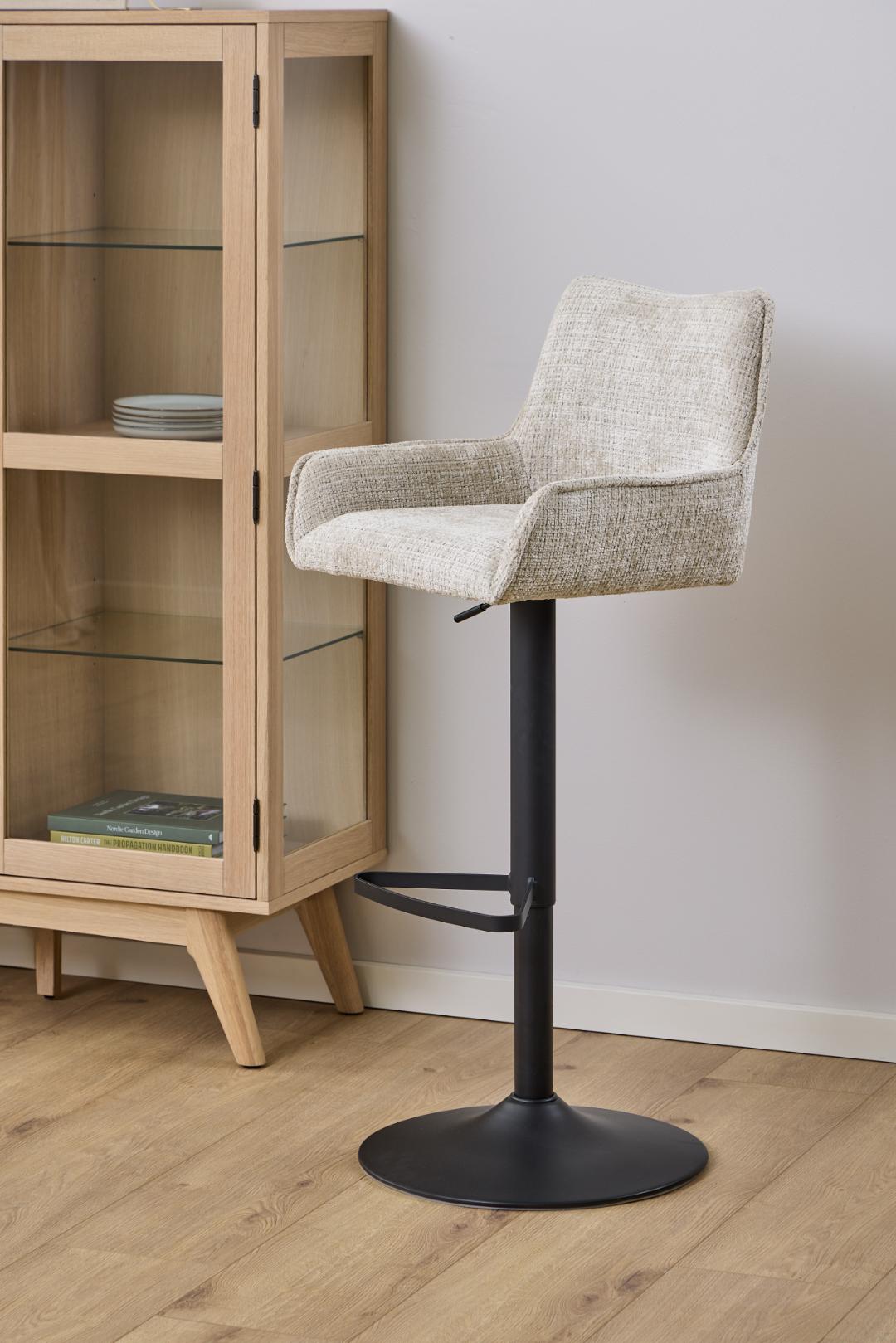 Eddie bar stool
