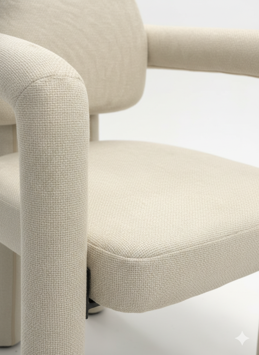Nura Bouclé Dining Chair – Soft Cream
