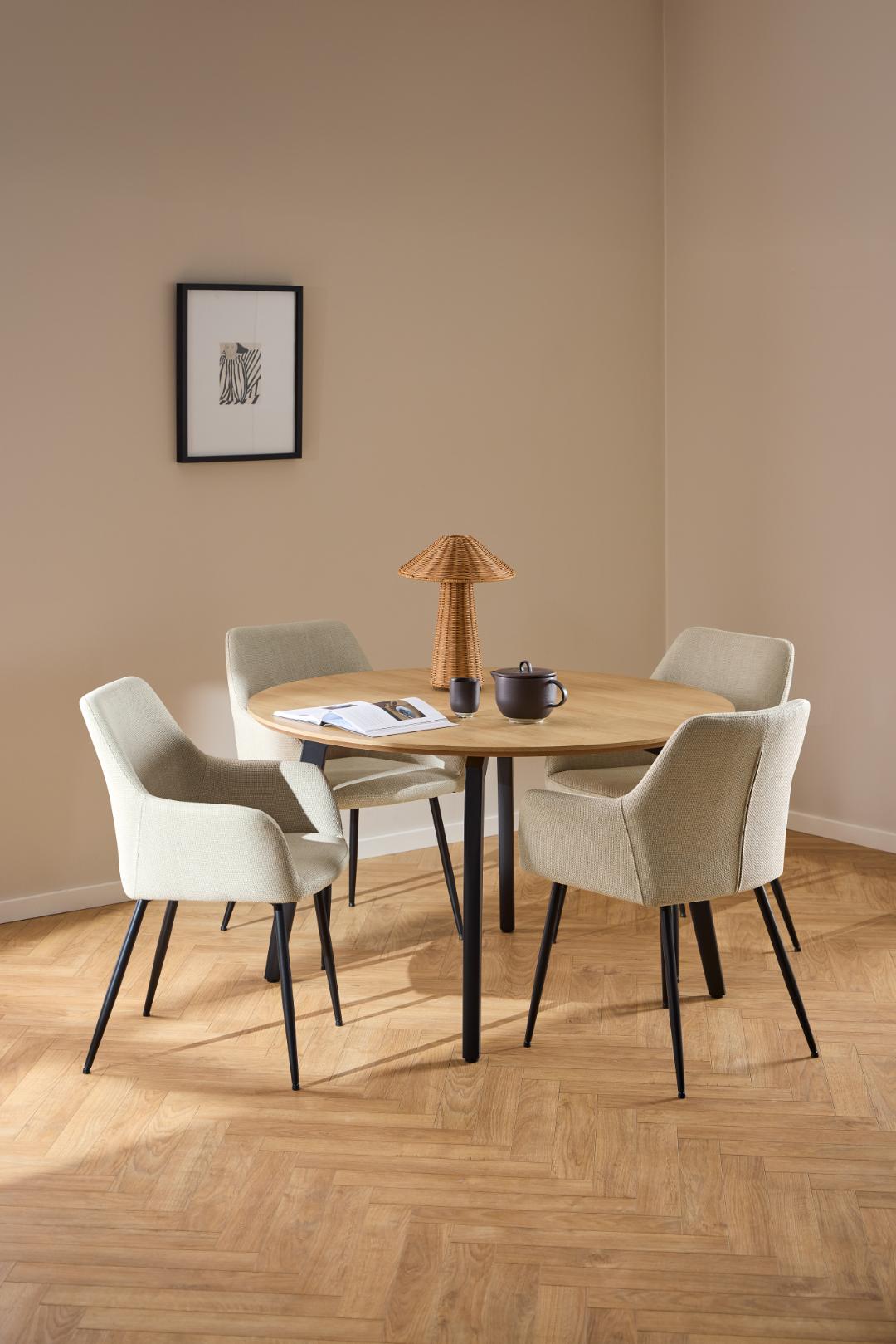 Lizzy dining chair with armrest